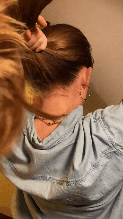 PureBrush – Effortless Self-Cleaning & Scalp Massage